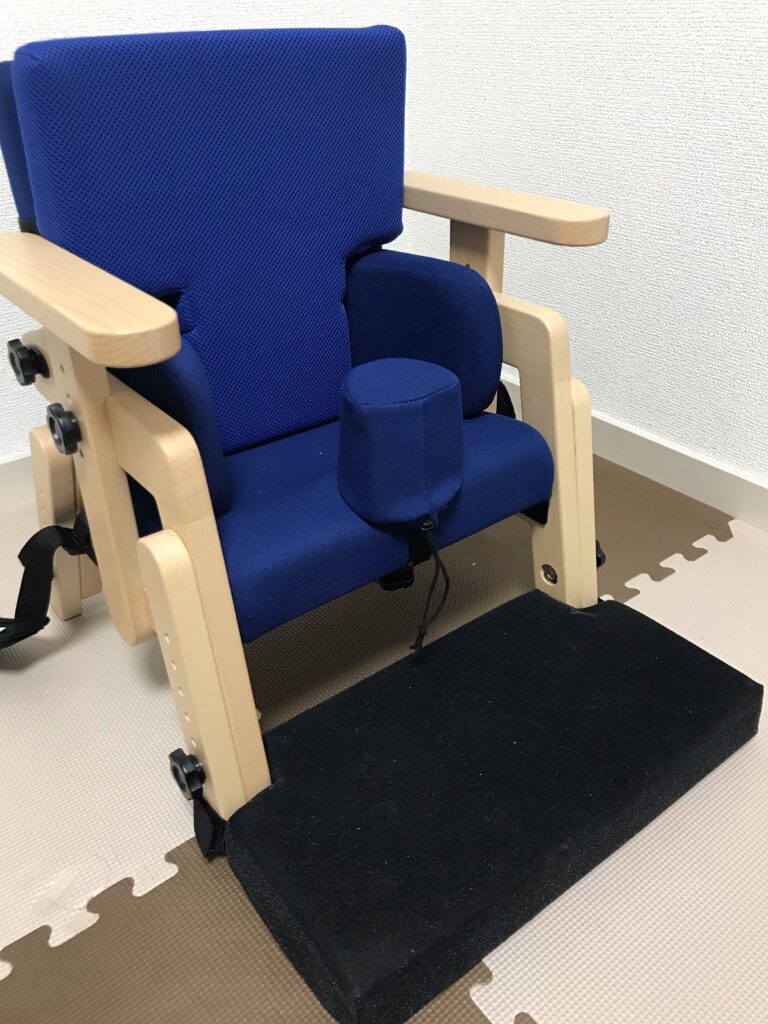 障害児 座位保持椅子 ポンパ 椅子 - 椅子/チェア
